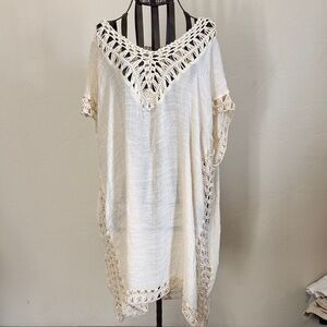Elegant Cream Tunic with Crochet Detailing